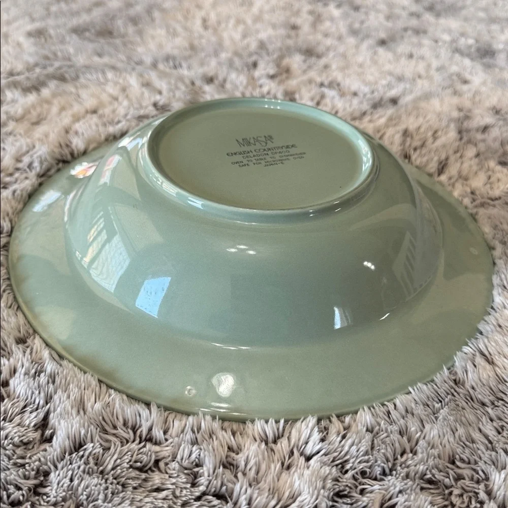 Mikasa English Countryside Celadon DP400 Japan Large Serving Bowl 10.5 Stoneware